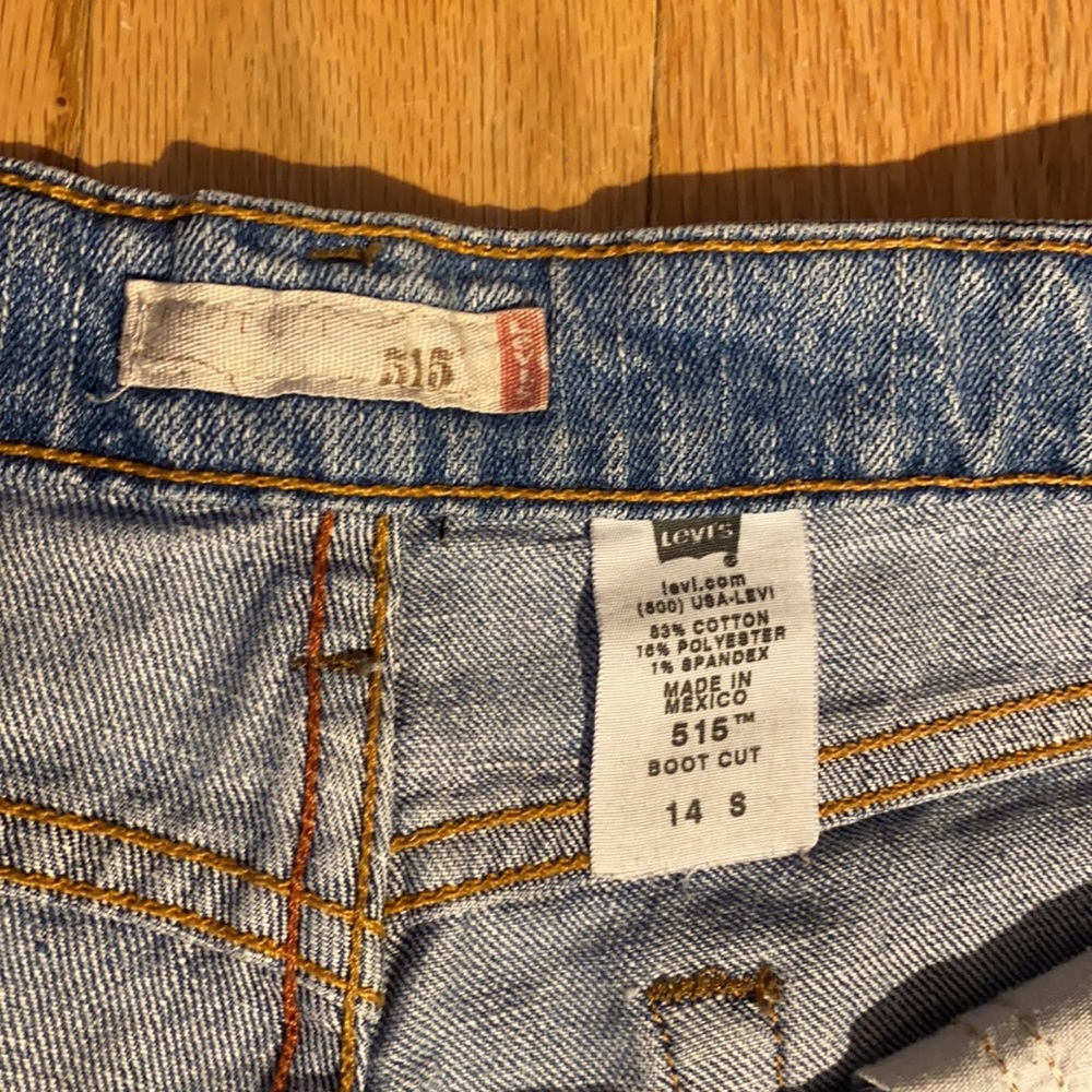 Levi’s 515 Light Wash Cutoff High Waisted Shorts size 14 - Picture 7 of 12